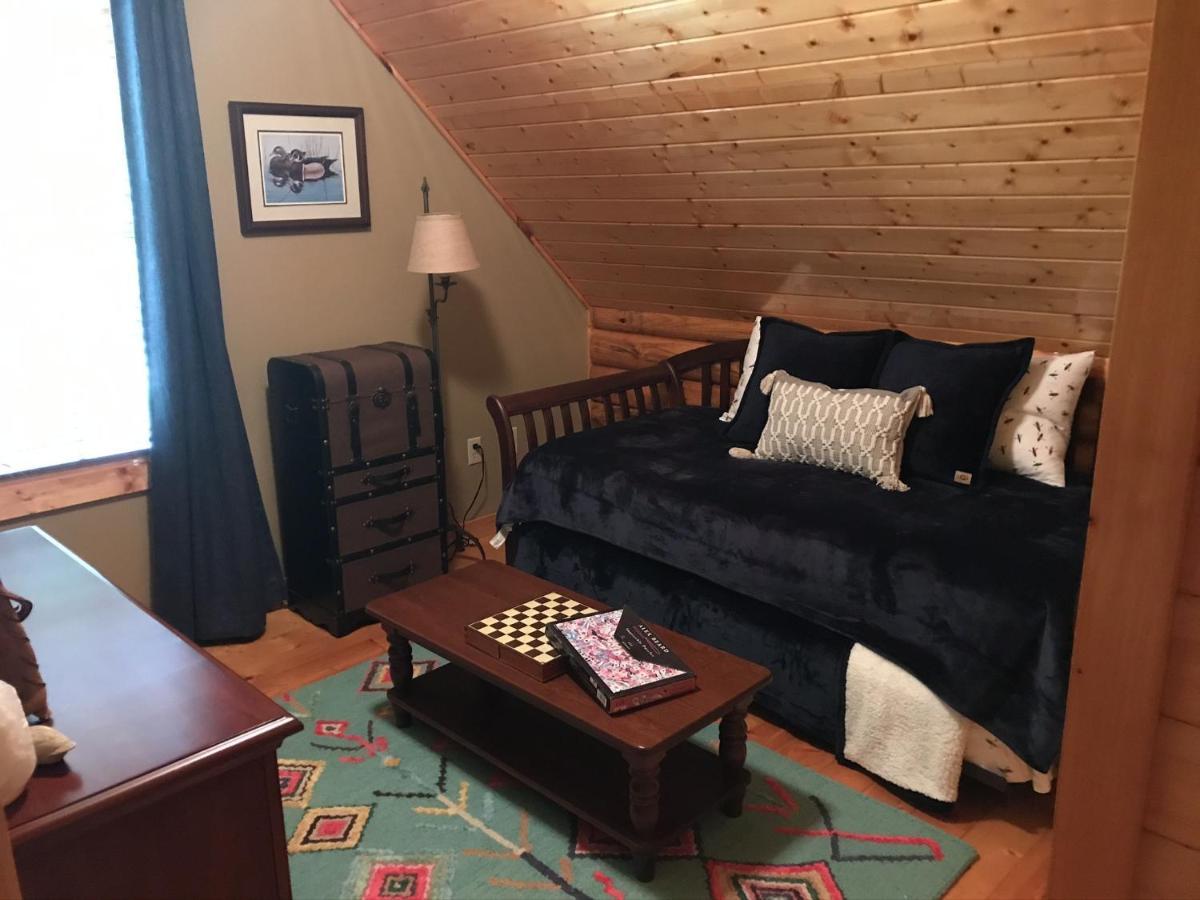 Tree Top Lodge - Gorgeous Lake Cabin With Hot Tub & Magnificent Views Of Forests And Mountains! Cabin Butler Kültér fotó