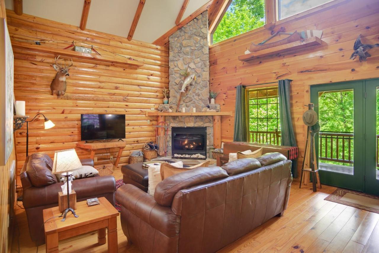 Tree Top Lodge - Gorgeous Lake Cabin With Hot Tub & Magnificent Views Of Forests And Mountains! Cabin Butler Kültér fotó