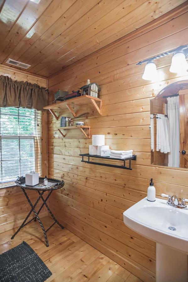 Tree Top Lodge - Gorgeous Lake Cabin With Hot Tub & Magnificent Views Of Forests And Mountains! Cabin Butler Kültér fotó